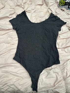 Active Basic Charcoal Gray Scoop Neck Short Sleeve Bodysuit